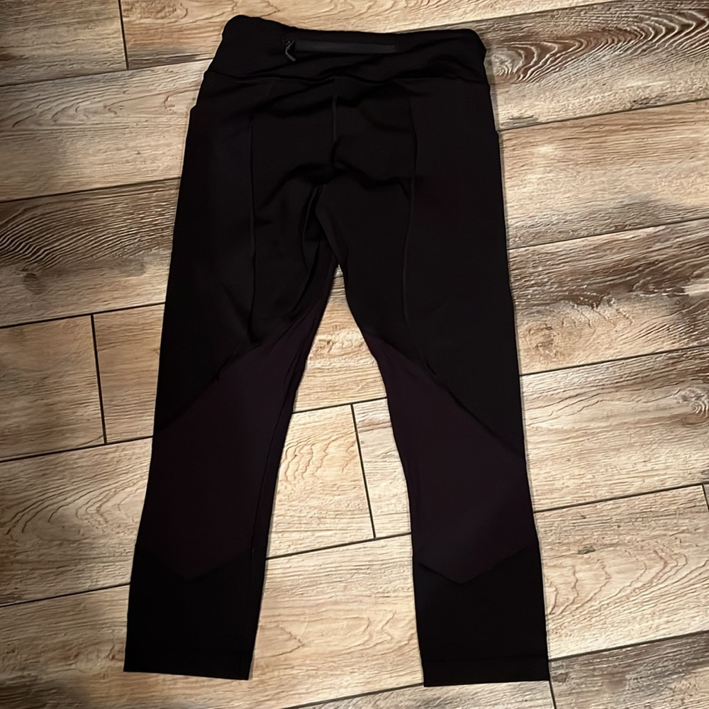Lululemon Capri Running Legging - Picture 2 of 3